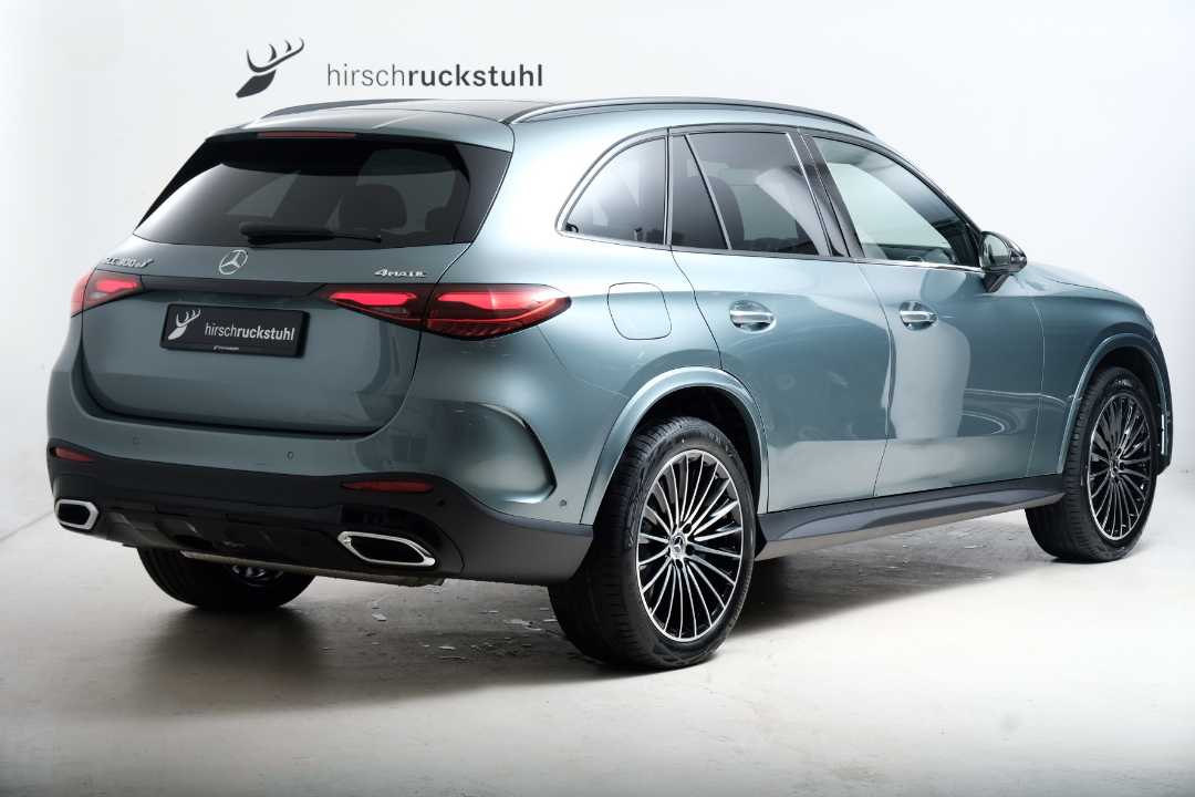 MERCEDES-BENZ GLC 300 e 4Matic 9G-Tronic-showroom-element-2