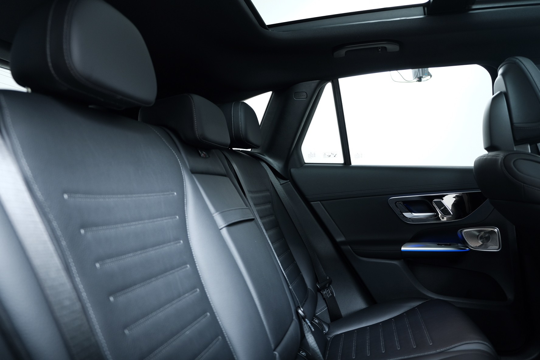 MERCEDES-BENZ GLC 300 e 4Matic 9G-Tronic-image-9