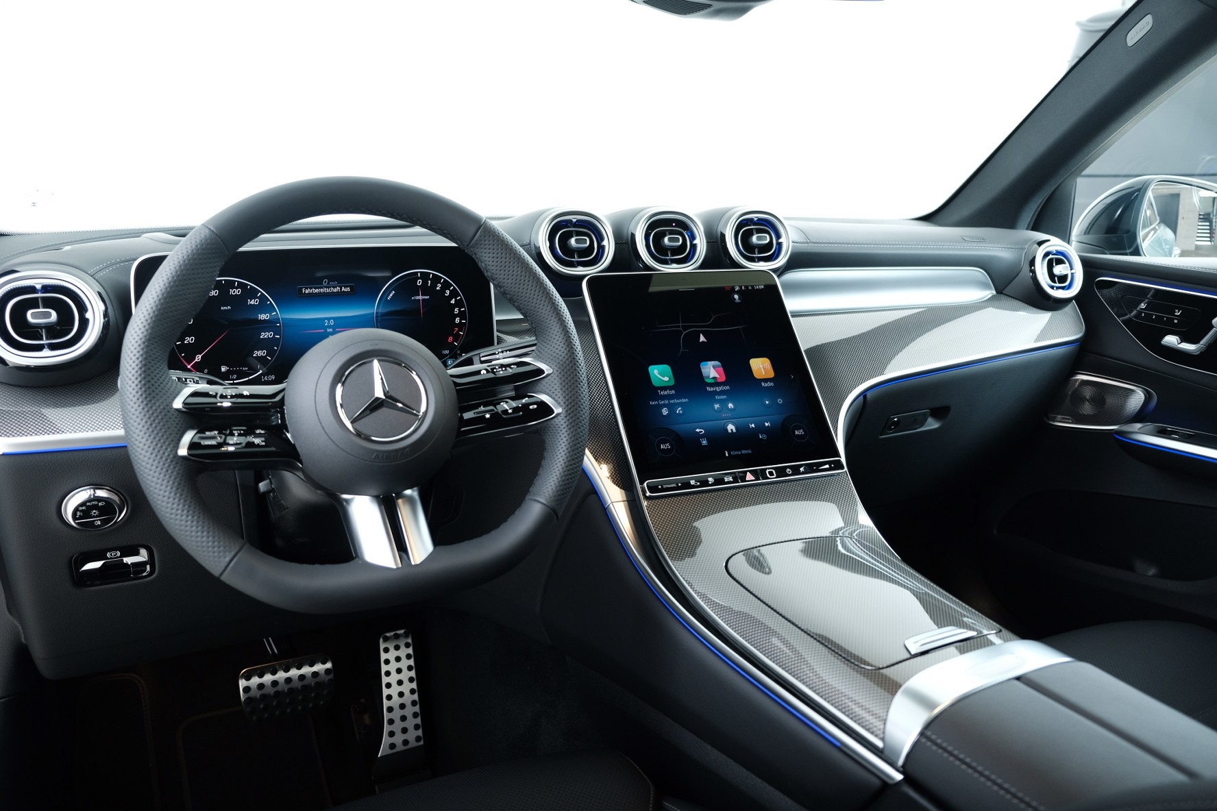 MERCEDES-BENZ GLC 300 e 4Matic 9G-Tronic-image-11