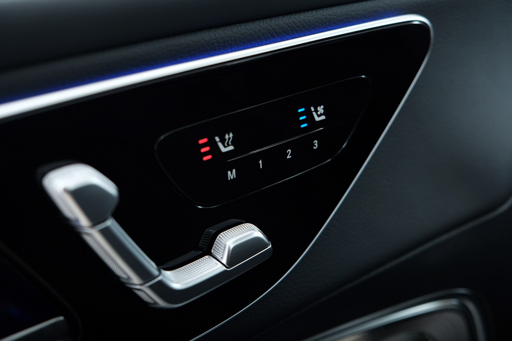 MERCEDES-BENZ GLC 300 e 4Matic 9G-Tronic-image-15