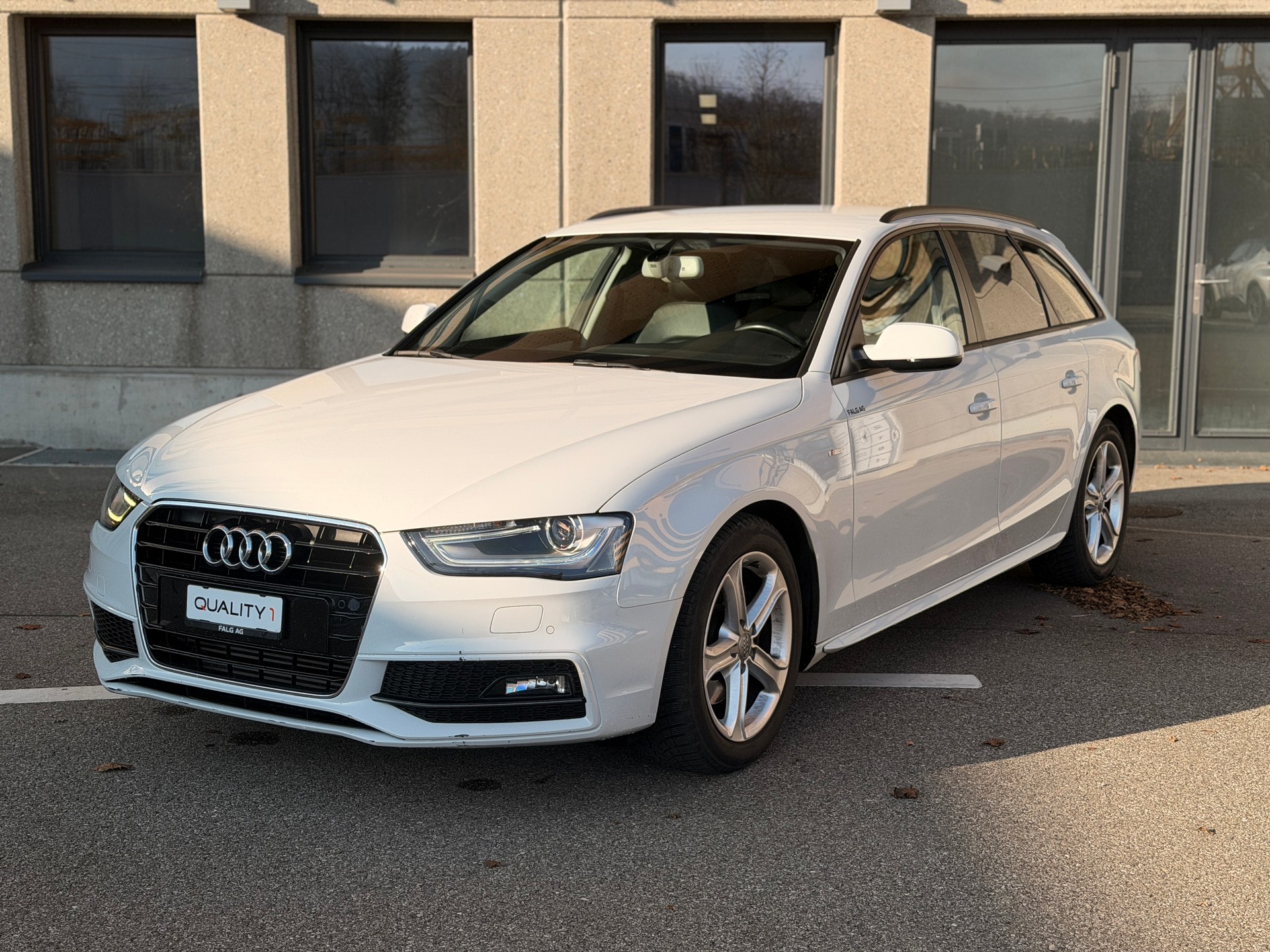 AUDI A4 Avant 2.0 TDI S-line