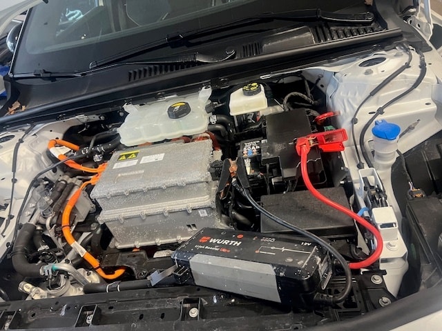 VOLVO EX30 E60 69kWh Twin Ultra-image-11