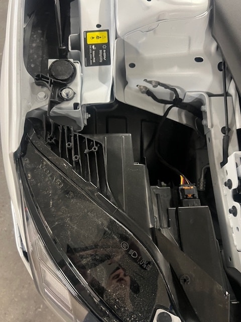 VOLVO EX30 E60 69kWh Twin Ultra-image-7