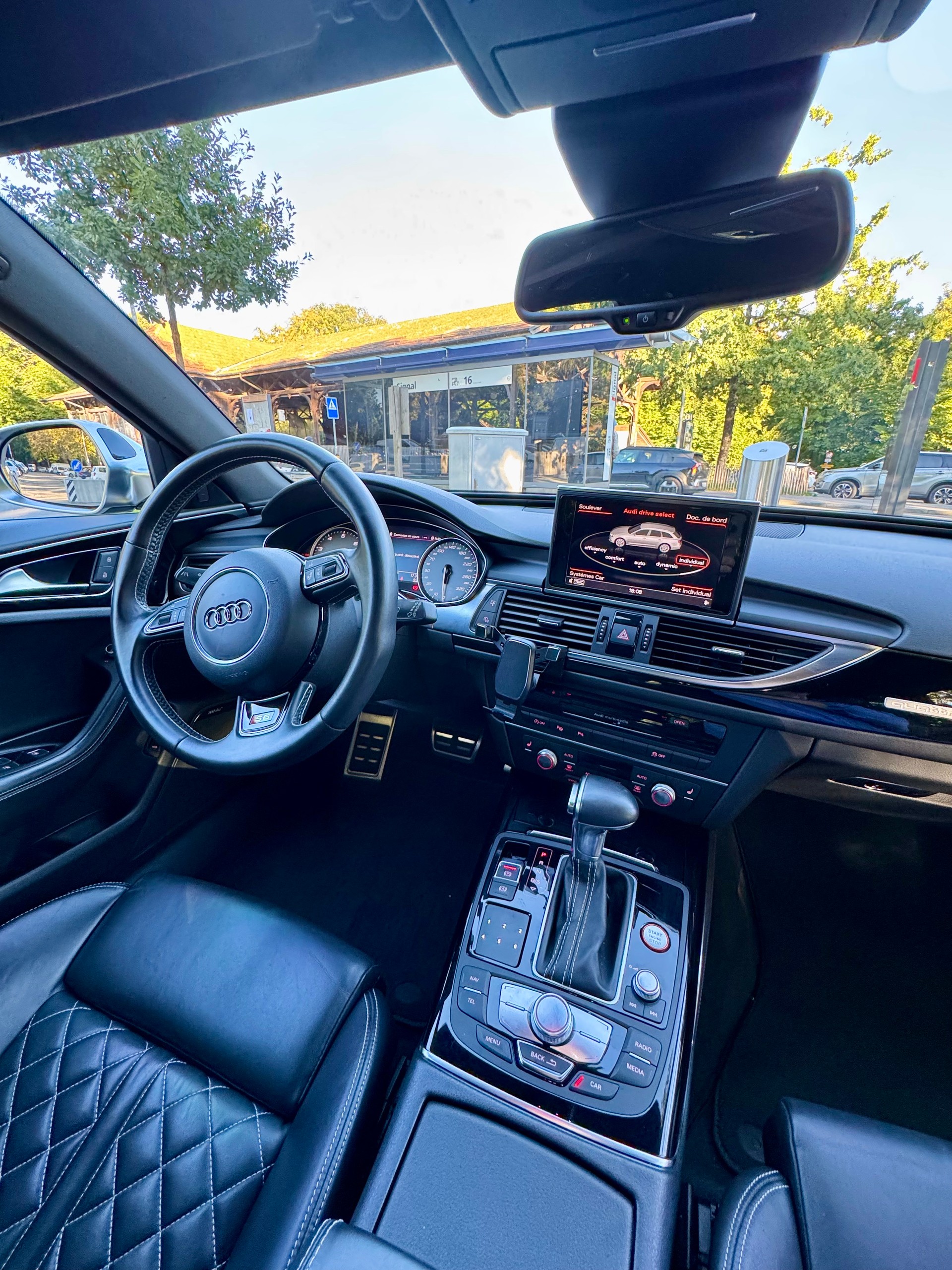 AUDI S6 Avant 4.0 TFSI V8 quattro S-tronic-image-6