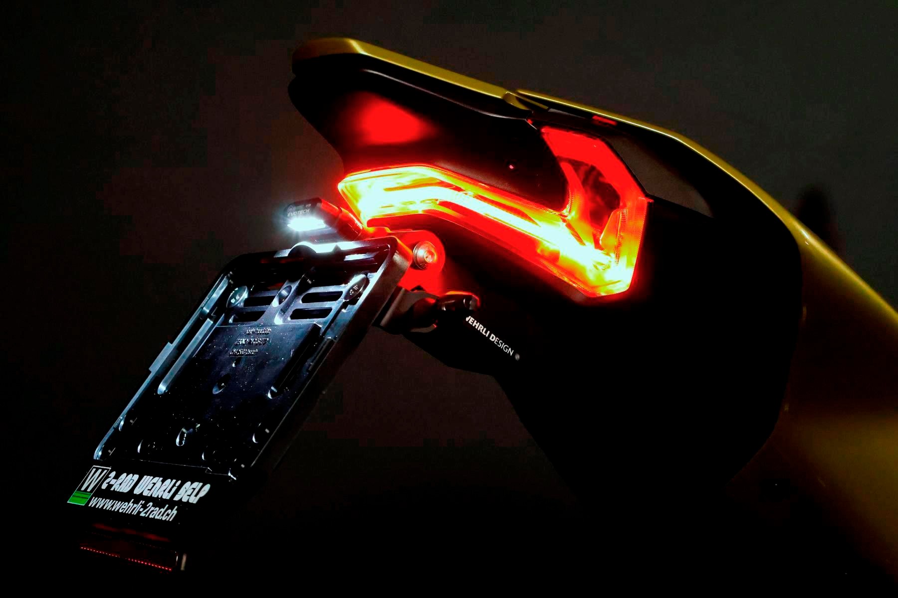 KAWASAKI Z 900 (91/70/35 KW) *Platin Edition* Level 3-image-10