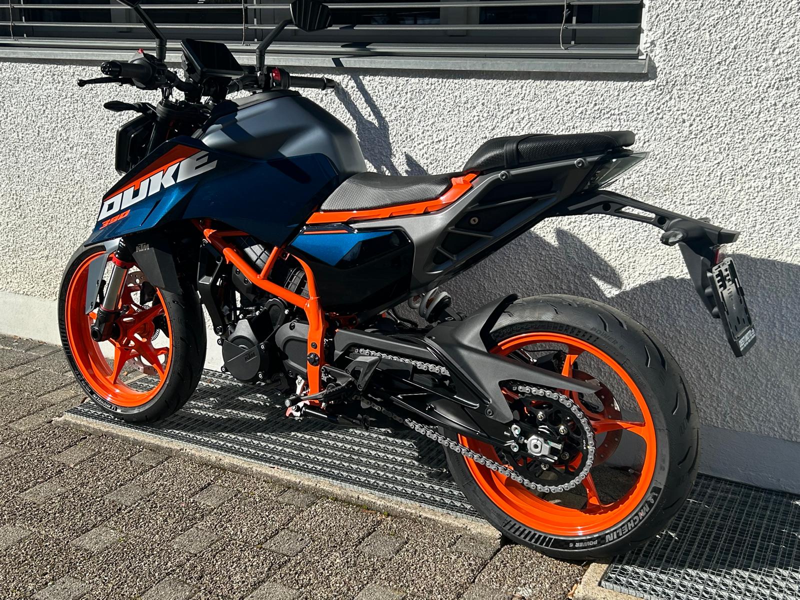KTM 390 Duke-image-6