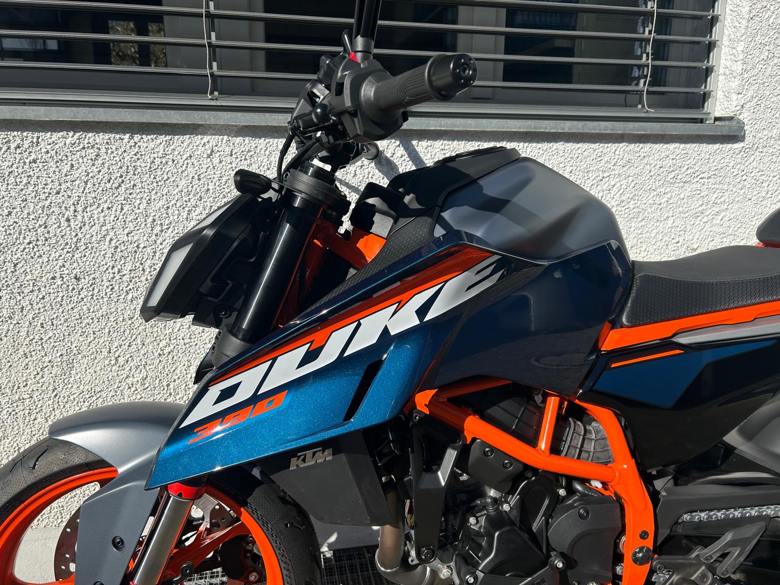 KTM 390 Duke-image-4