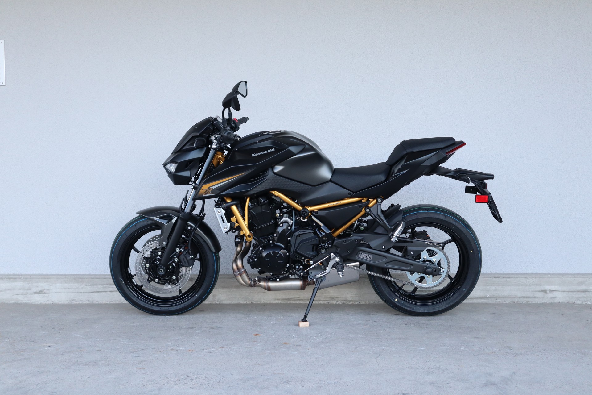 KAWASAKI Z 650 S (35kW)-image-3
