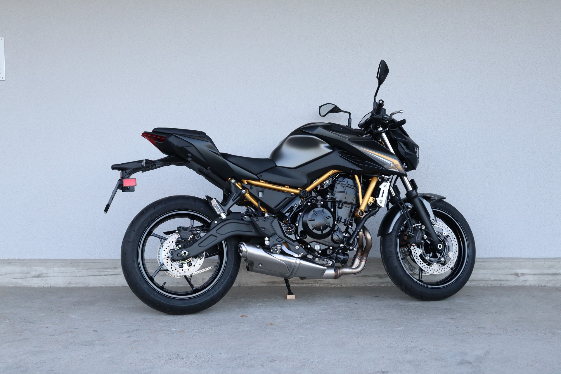 KAWASAKI Z 650 S (35kW)-image-2
