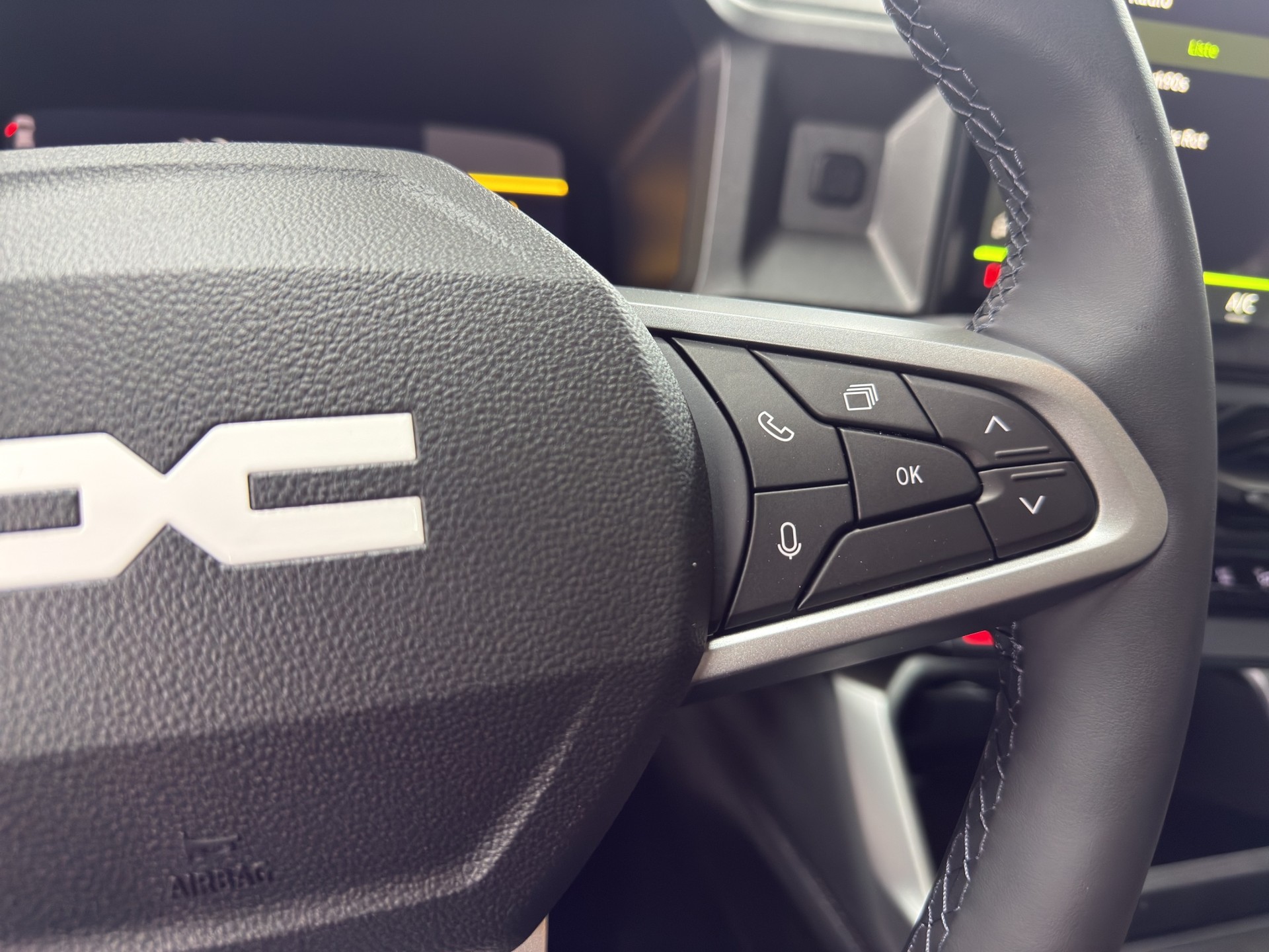 DACIA Duster HEV 155 Journey-image-14