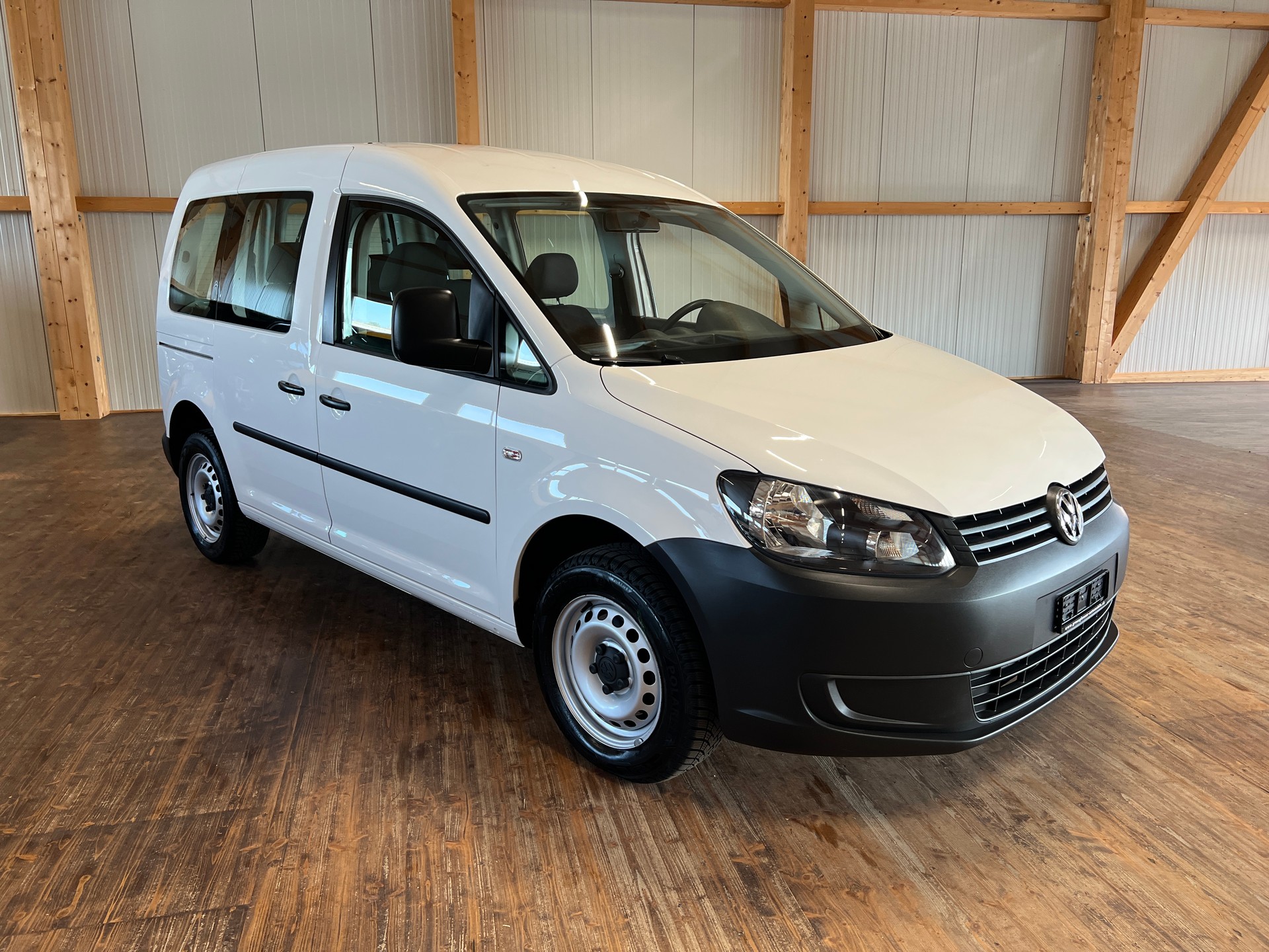 VW Caddy 1.6 TDI BlueMotion Technology DSG-showroom-element-2