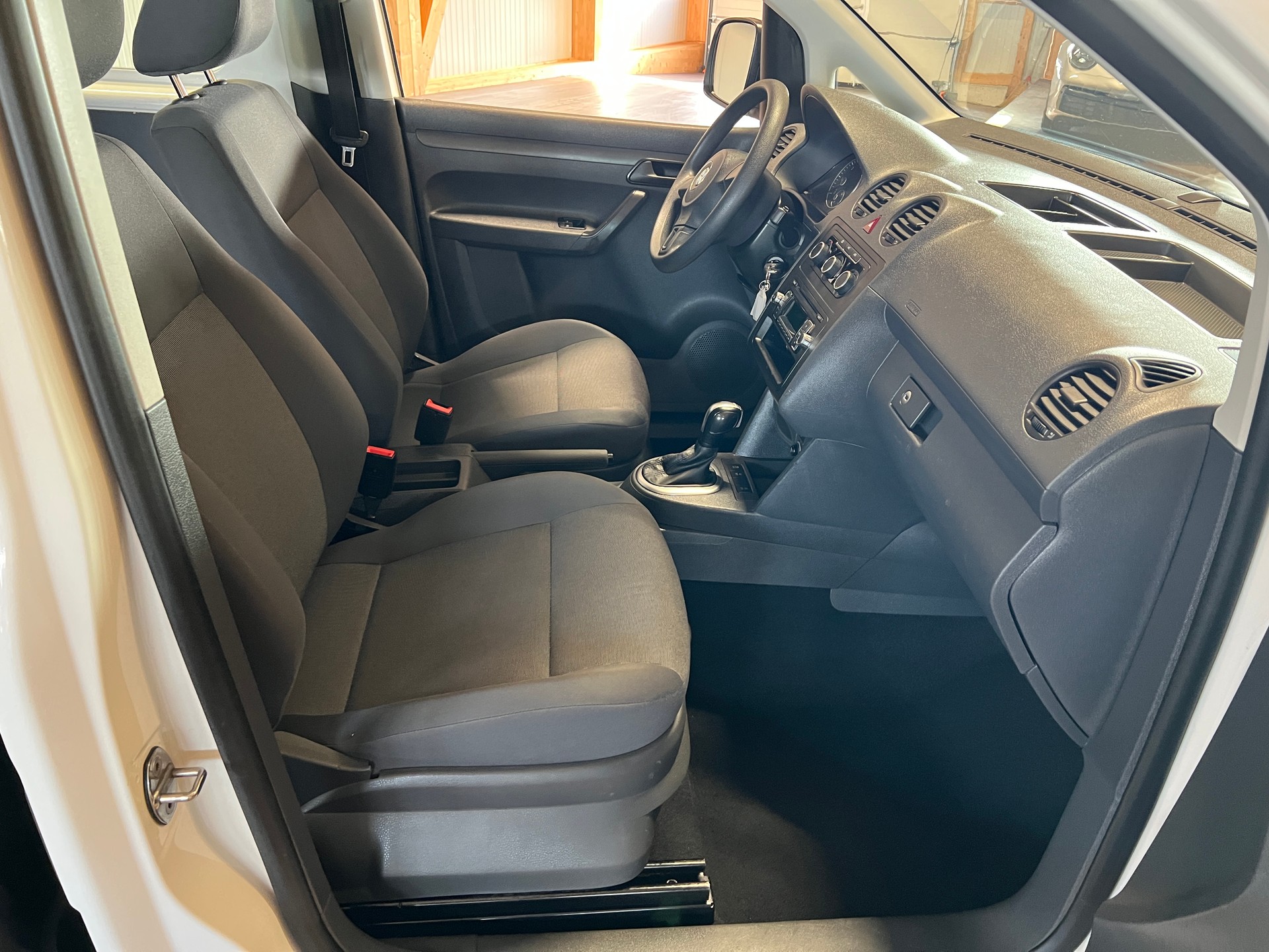 VW Caddy 1.6 TDI BlueMotion Technology DSG-image-11