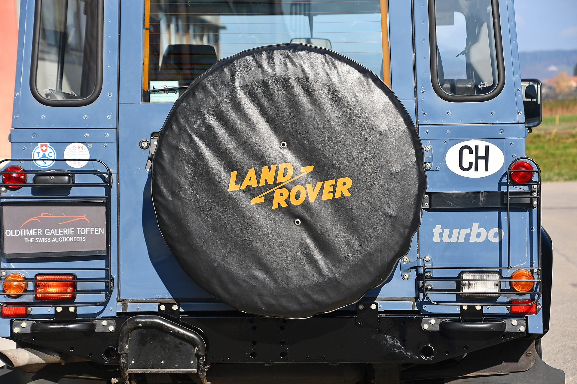 LAND ROVER 110 Turbo D-image-14
