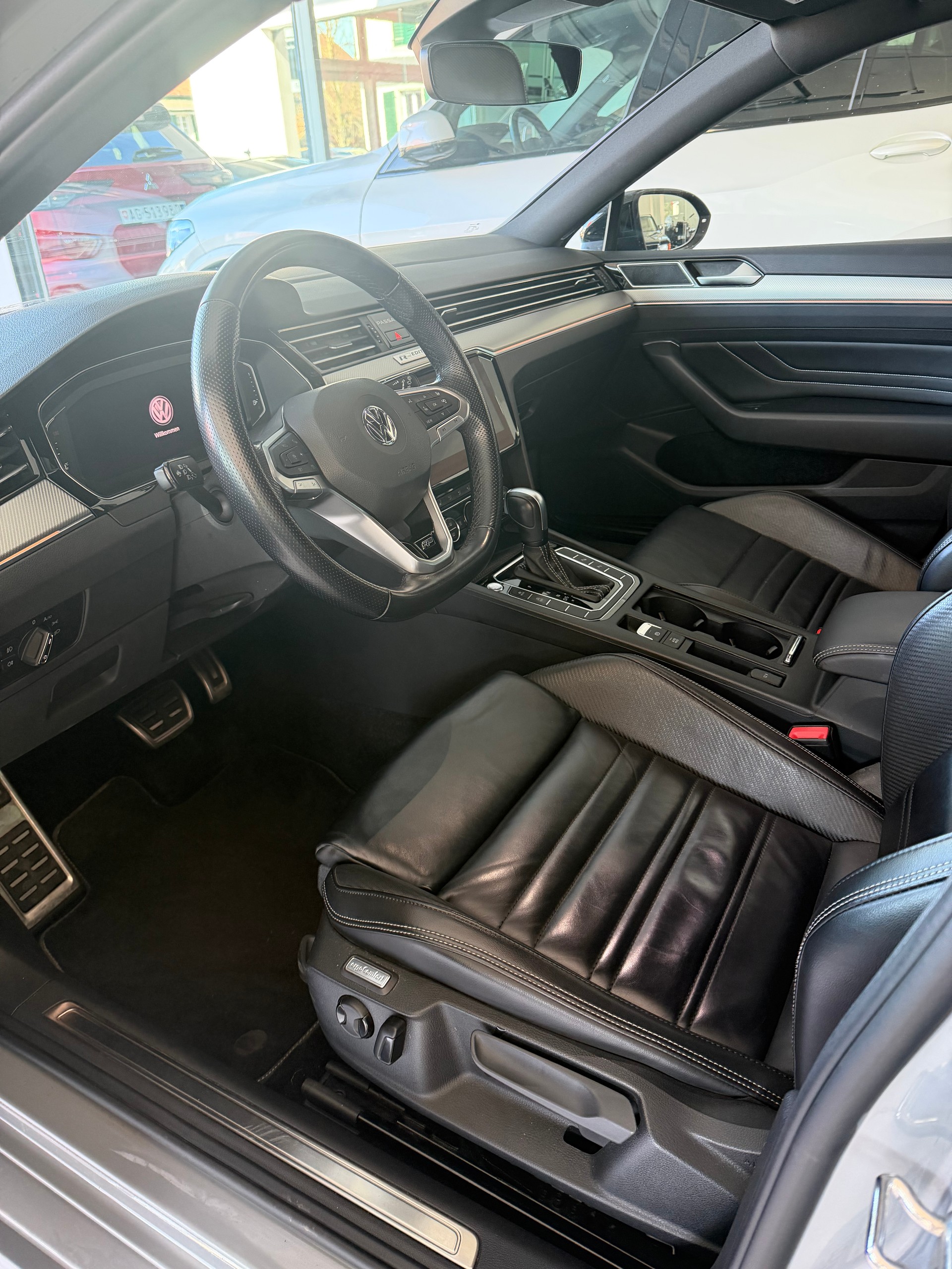 VW Passat 2.0 TDI BMT R-Line Edition 4Motion DSG LIMITED 90/320-image-7
