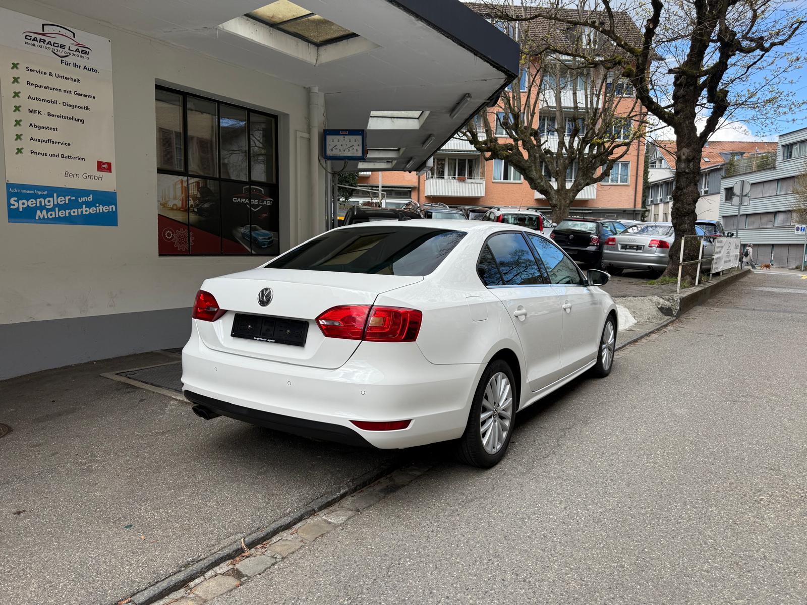 VW Jetta 2.0 TSI Highline DSG-image-6