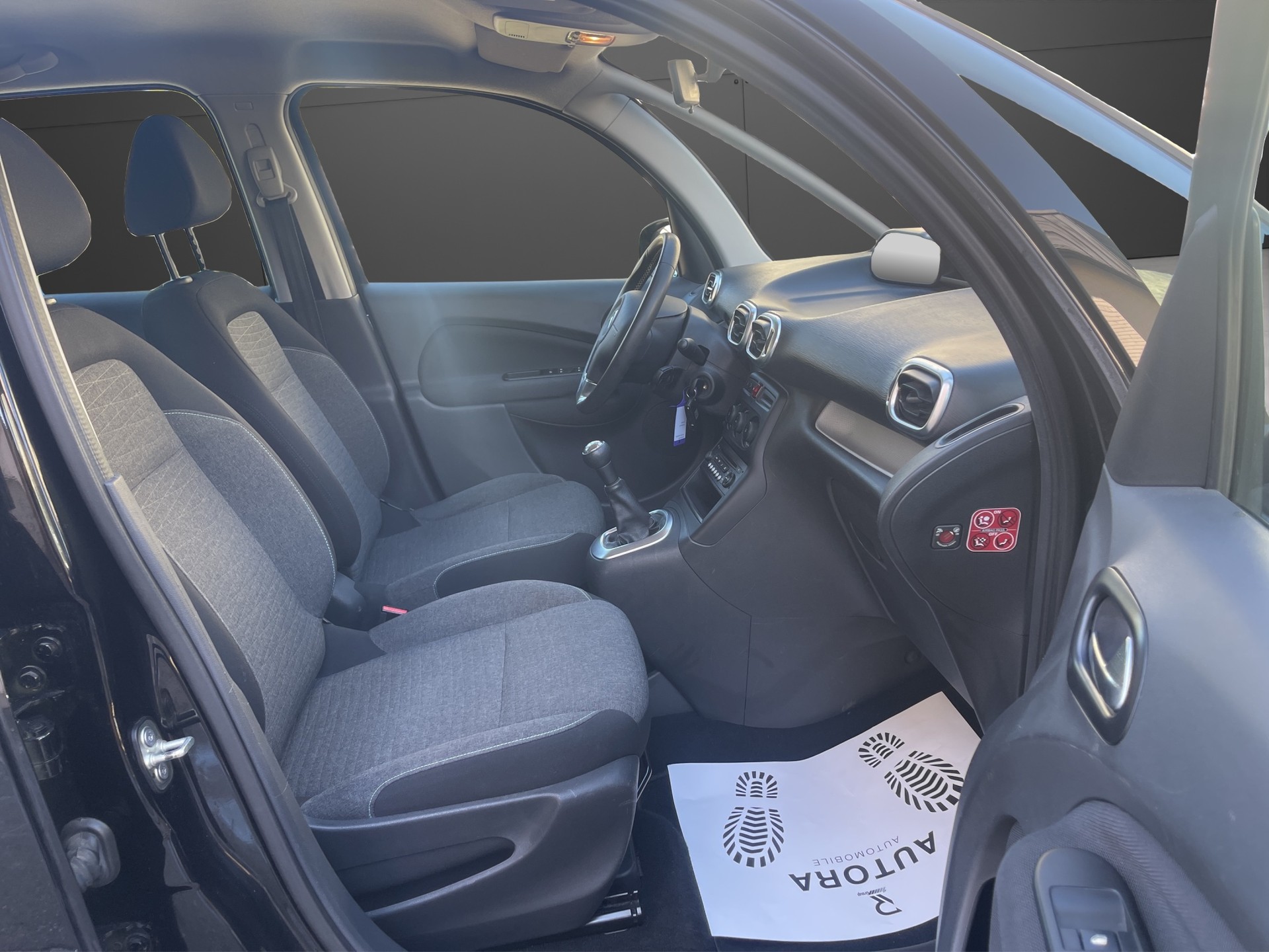 CITROEN C3 Picasso 1.2 Pure Tech Séduction-image-11