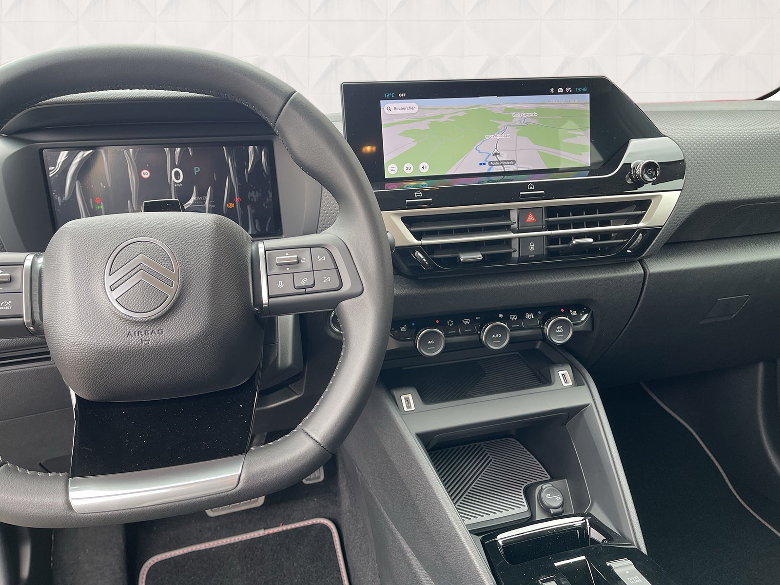 CITROEN C4 Hybrid 145 Collection-image-10