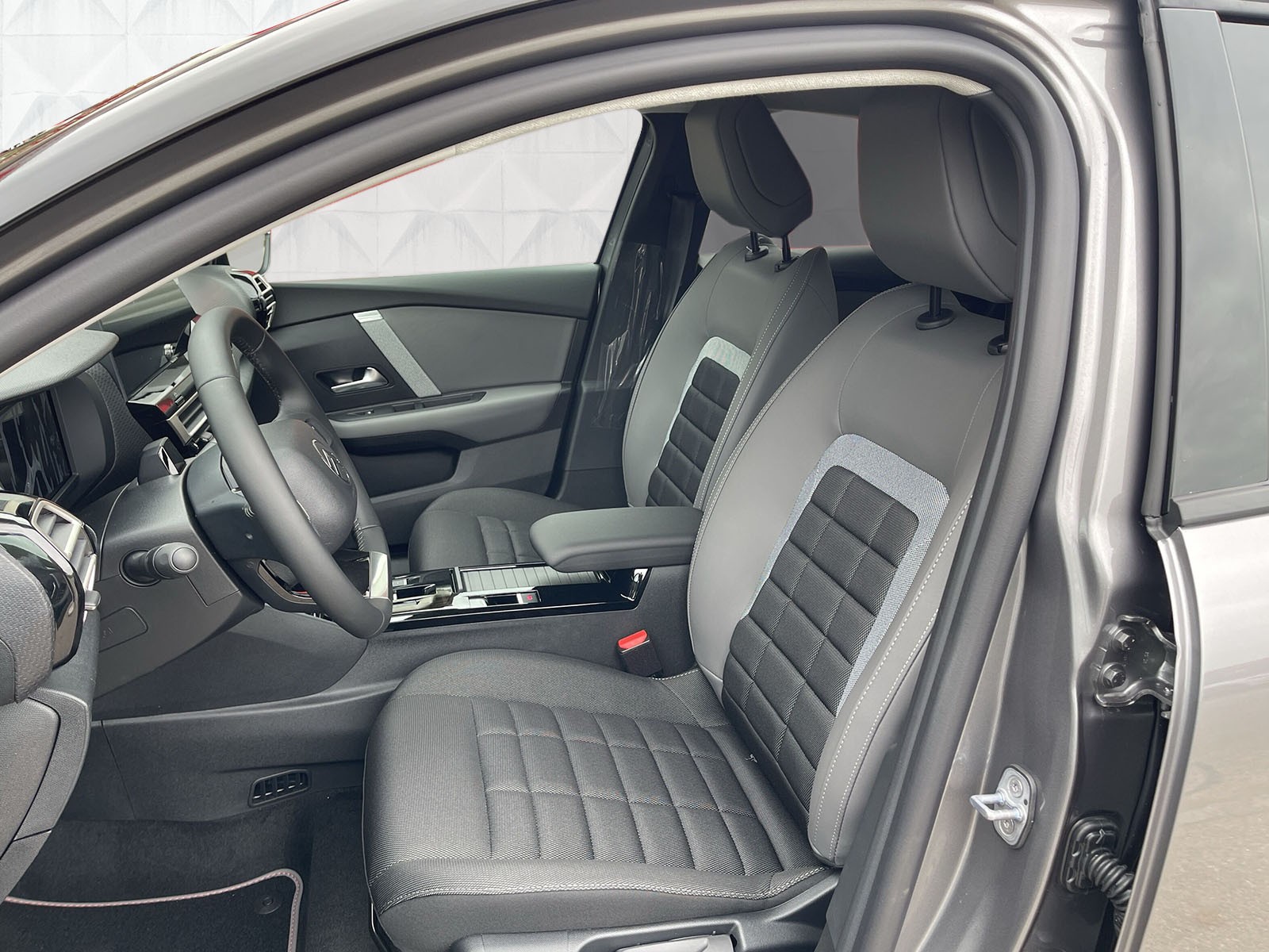 CITROEN C4 Hybrid 145 Collection-image-8