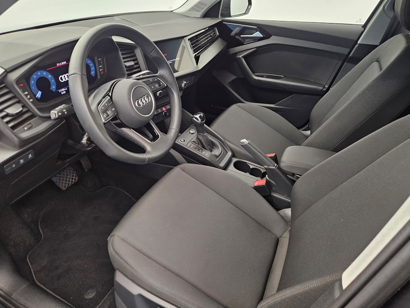 AUDI A1 Sportback 30 TFSI Attraction S-tronic-image-10
