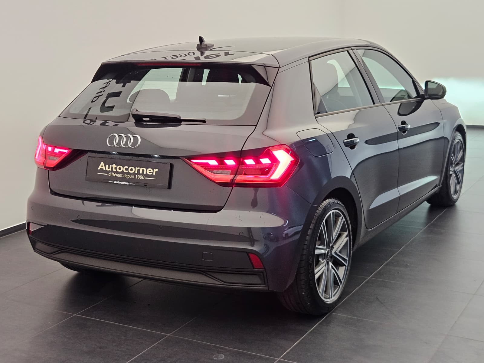 AUDI A1 Sportback 30 TFSI Attraction S-tronic-image-6