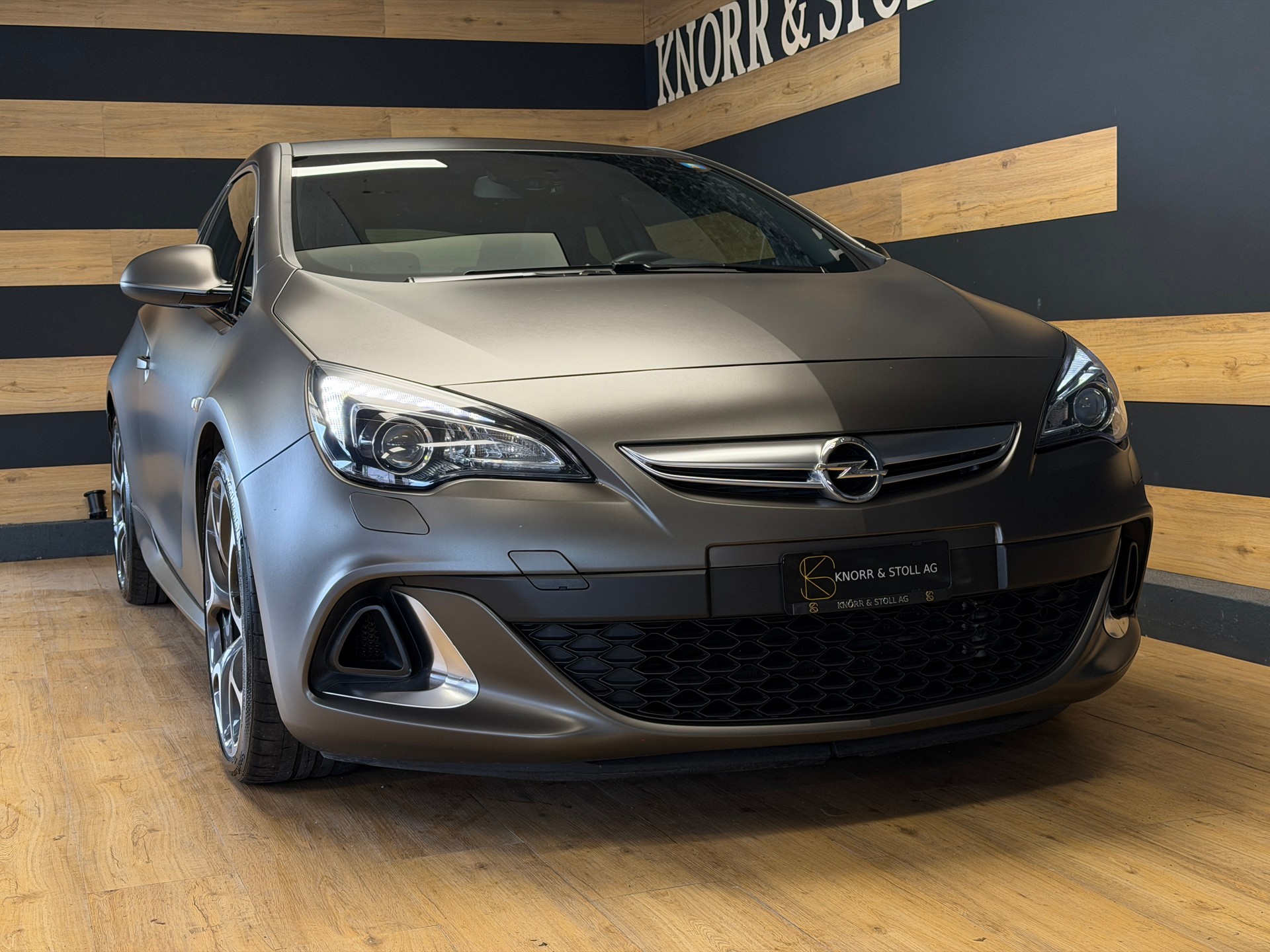 OPEL Astra GTC 2.0i 16V Turbo OPC-image-4