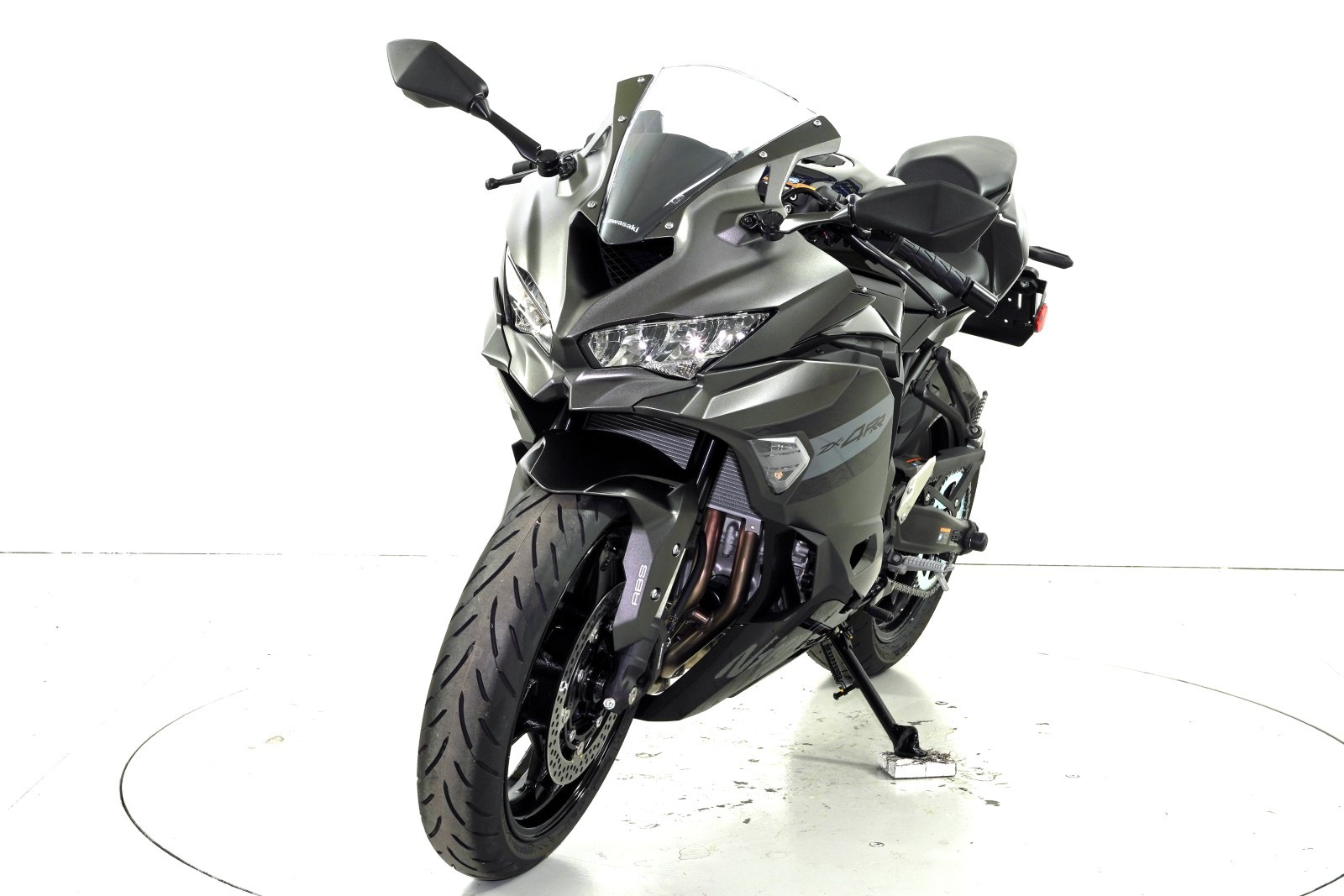 KAWASAKI Ninja ZX-4RR-image-2