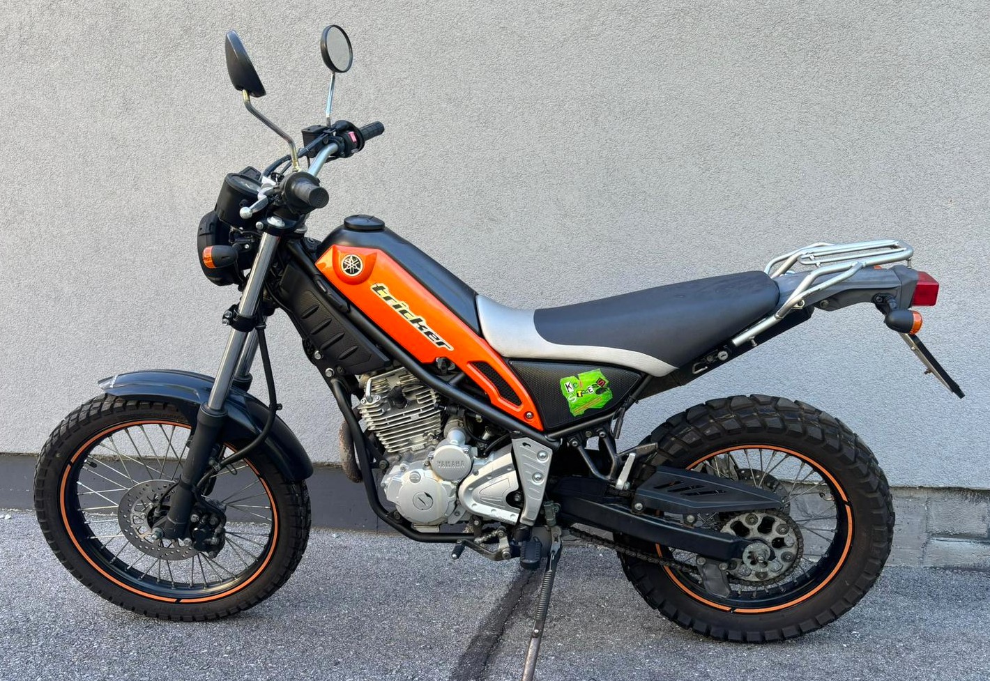 YAMAHA XG 250 Tricker-image-3