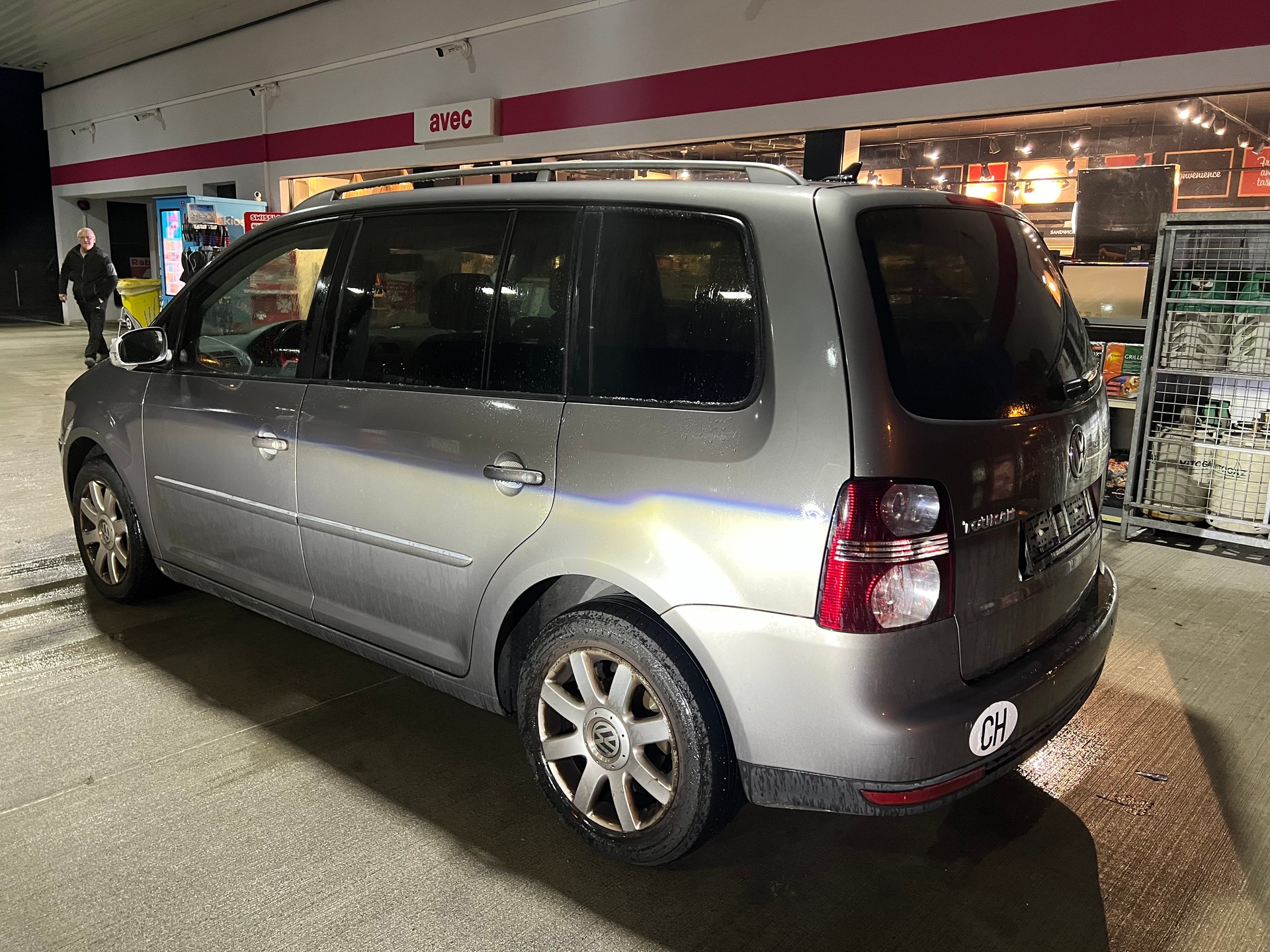 VW Touran 1.4 TSI Highline 7 Plätze-showroom-element-2
