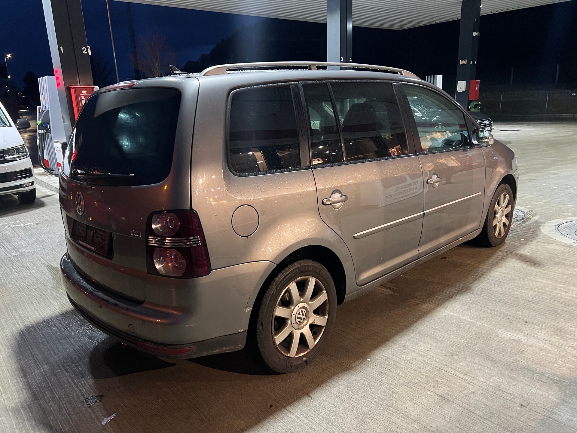 VW Touran 1.4 TSI Highline 7 Plätze-showroom-element-3