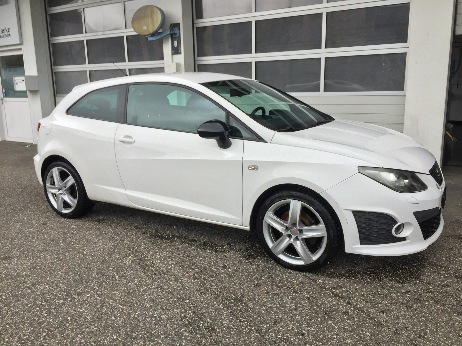 SEAT Ibiza SC 1.4 TSI Cupra DSG-image-15