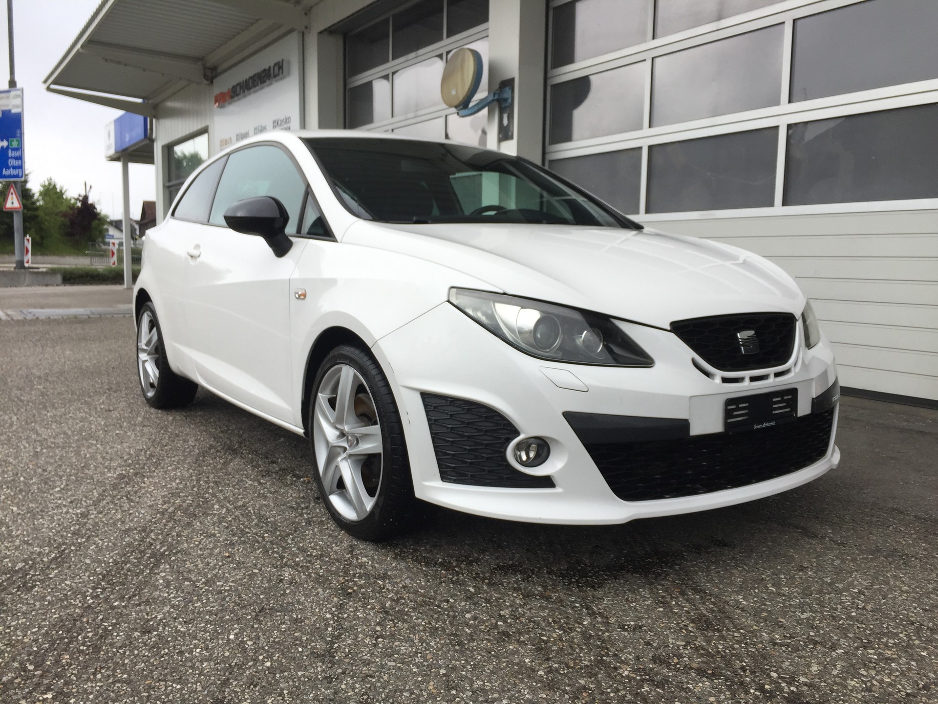 SEAT Ibiza SC 1.4 TSI Cupra DSG-image-2