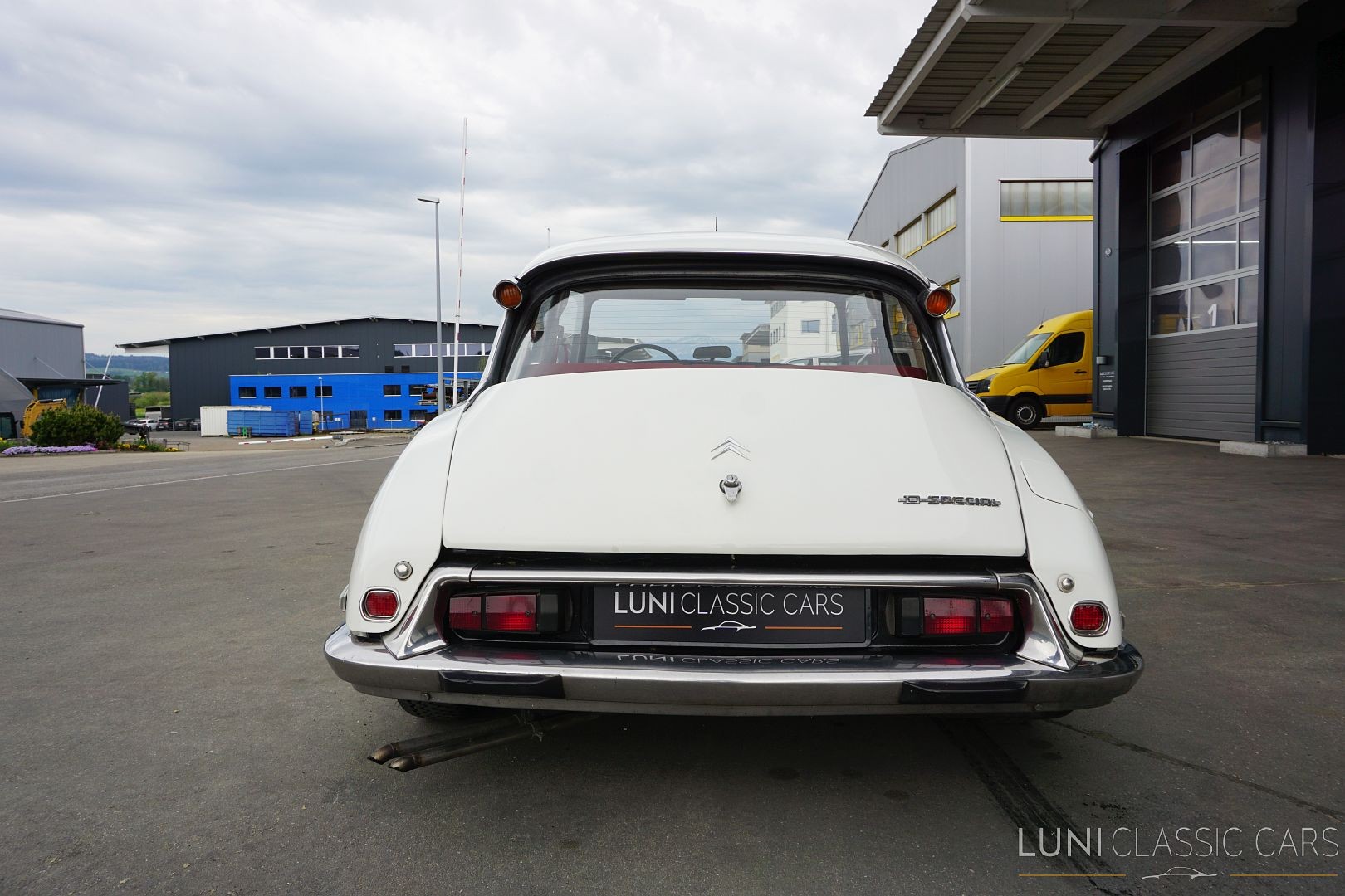 CITROEN D Spécial-showroom-element-3