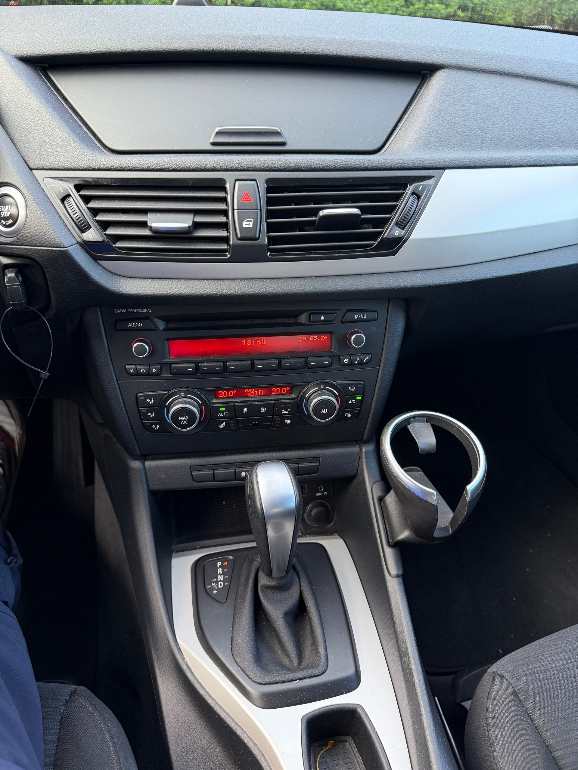 BMW X1 sDrive 18i Sport Line Steptronic-image-15