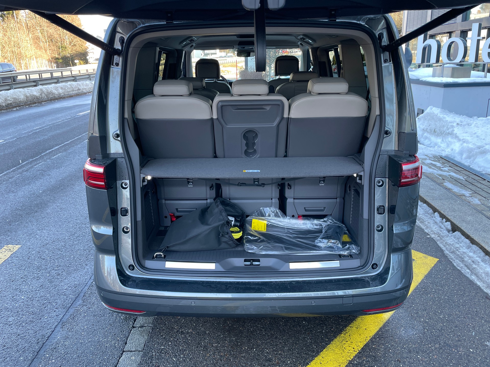 VW Multivan 1.5 eHybrid Style 4Motion DSG-image-5