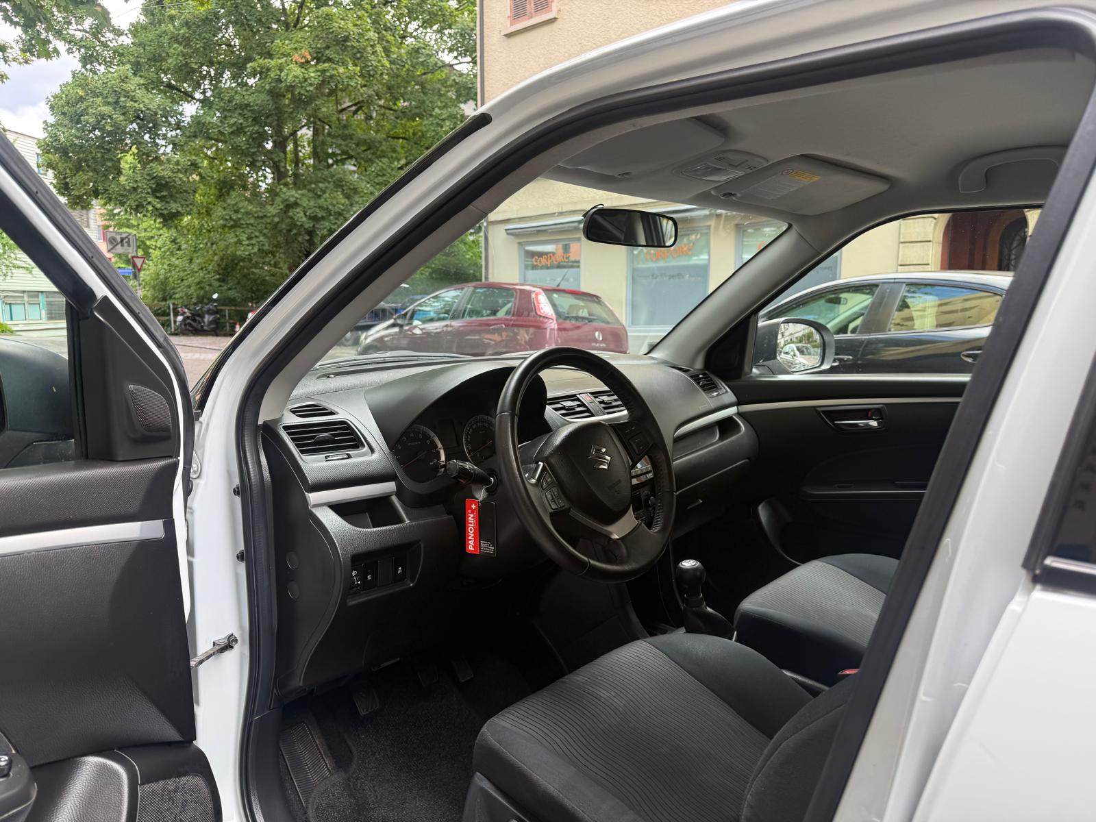 SUZUKI Swift 1.2i 16V GL Top 4x4-image-10