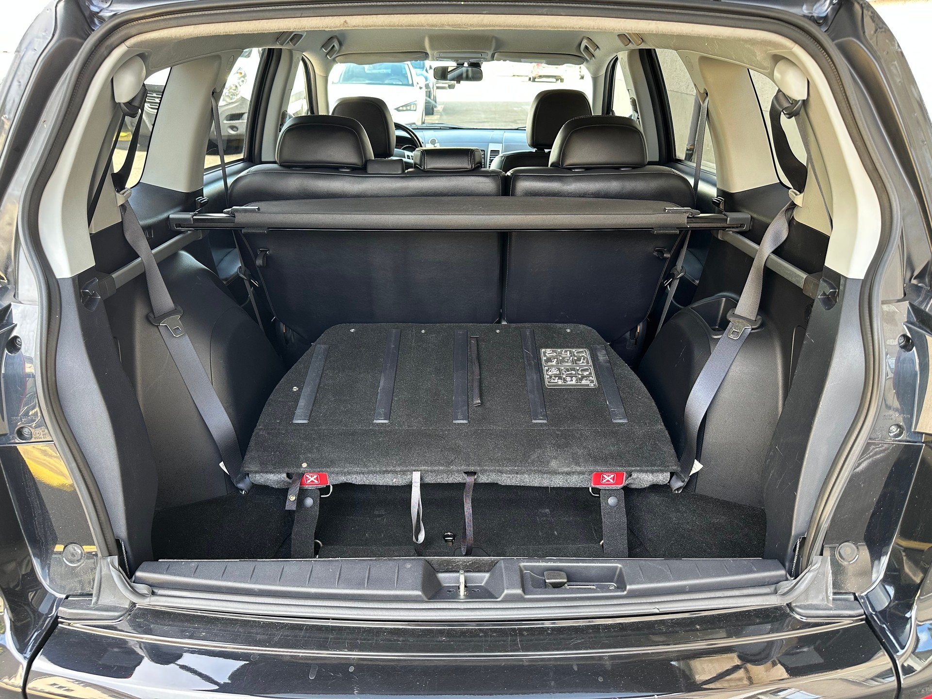 PEUGEOT 4007 2.2 HDi Platinum Edition *7-Plätzer*-image-29