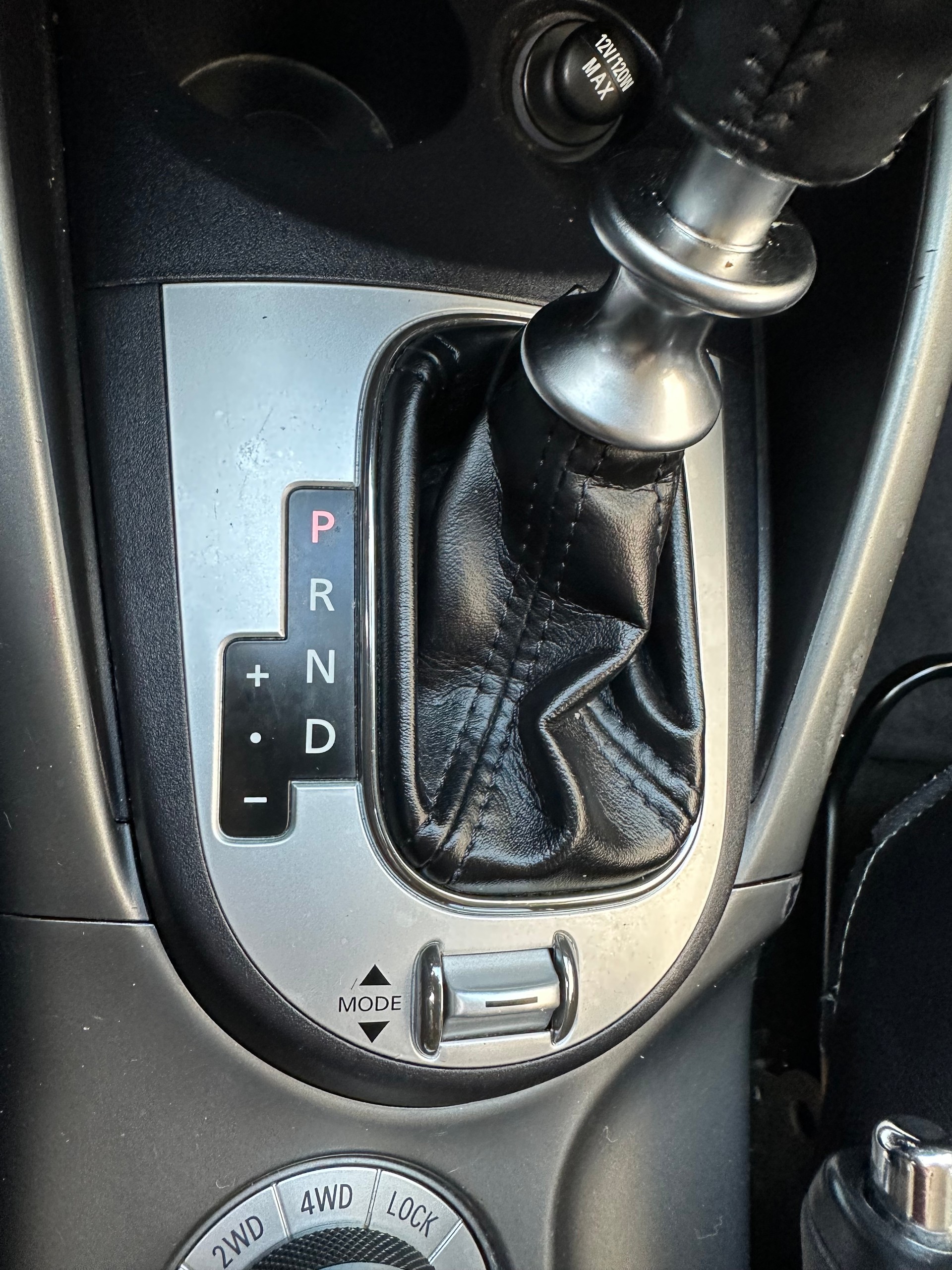 PEUGEOT 4007 2.2 HDi Platinum Edition *7-Plätzer*-image-21