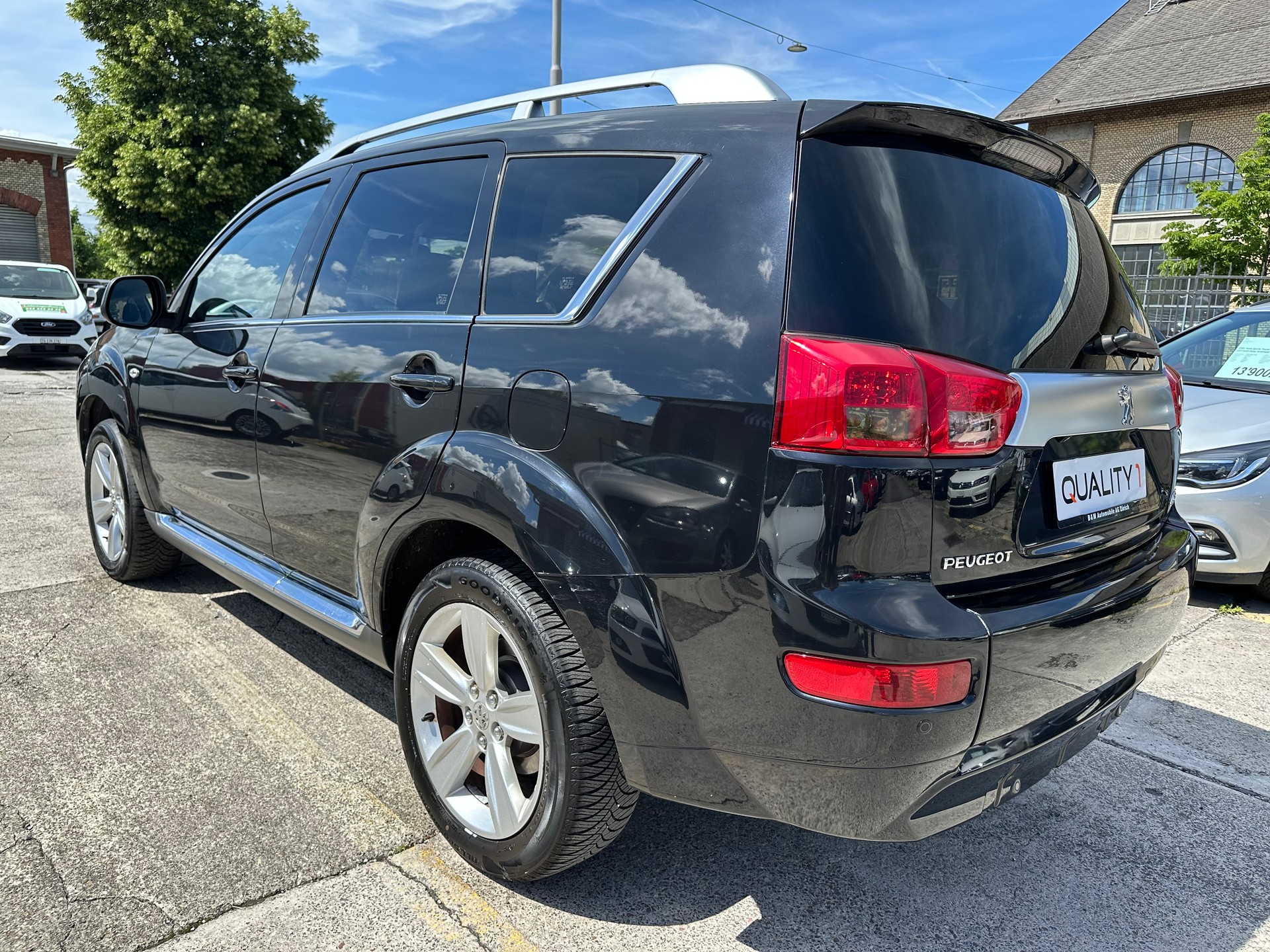 PEUGEOT 4007 2.2 HDi Platinum Edition *7-Plätzer*-image-5
