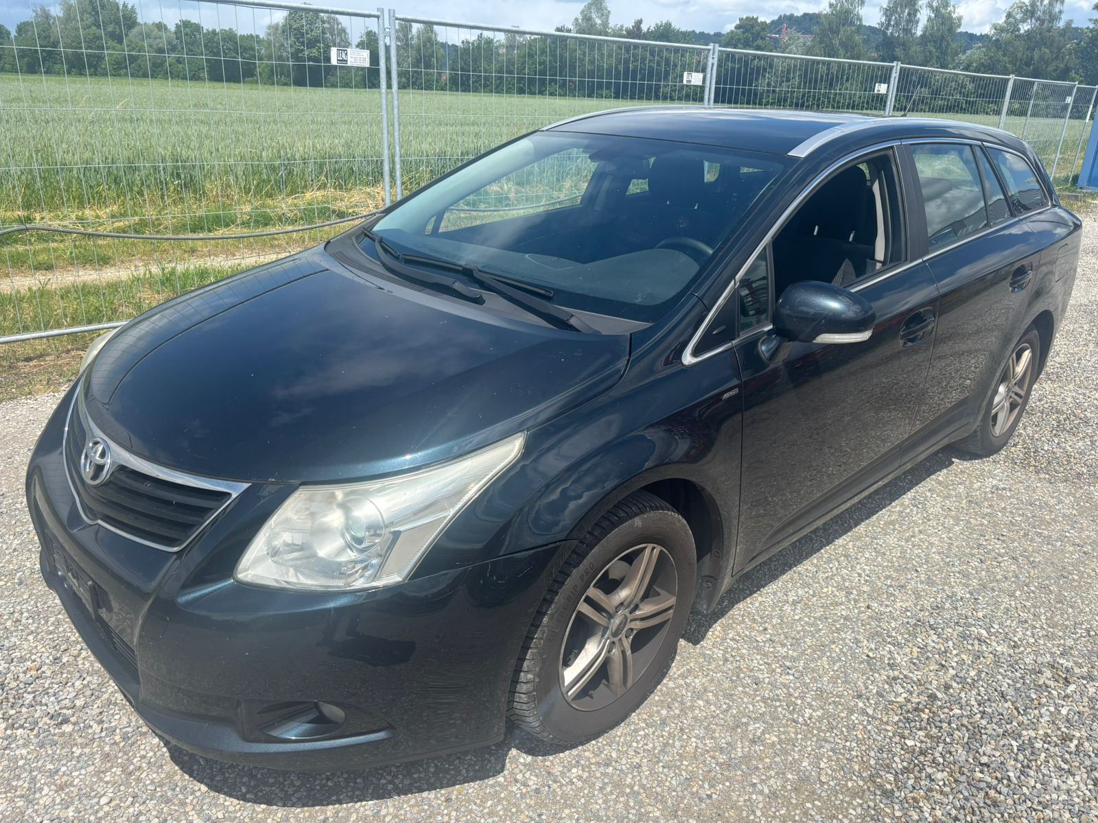 TOYOTA Avensis SW 2.0 Linea Luna Multidrive