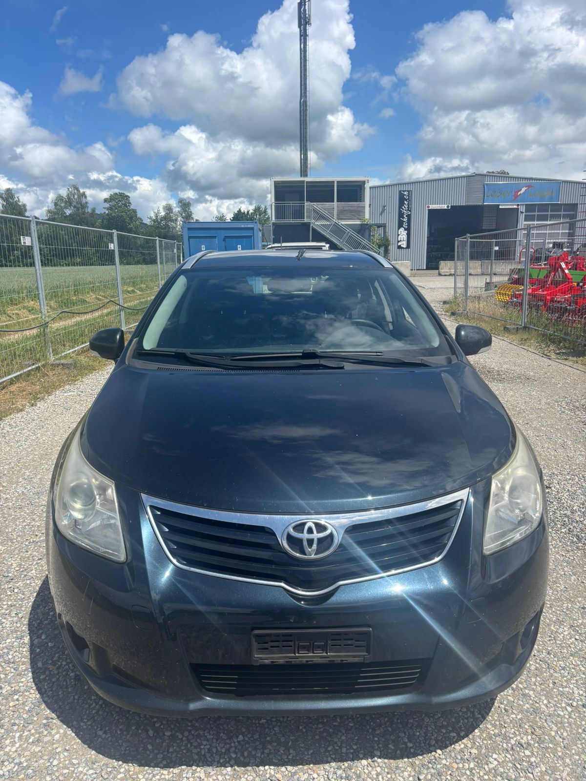 TOYOTA Avensis SW 2.0 Linea Luna Multidrive-image-1