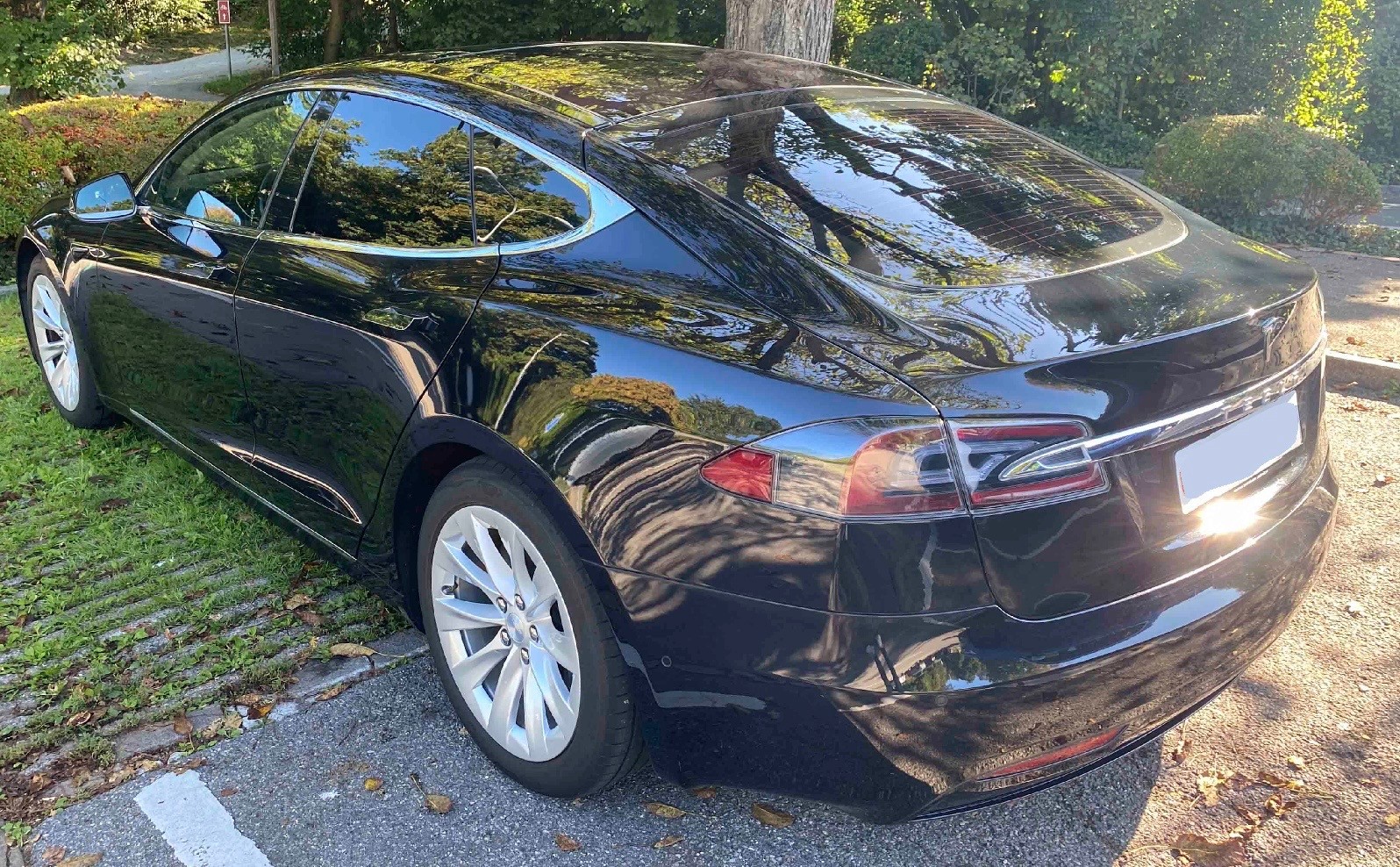 TESLA S 100D - Top Ausstattung MCU2 + CCS + AP3/HW3 + FSD-image-2