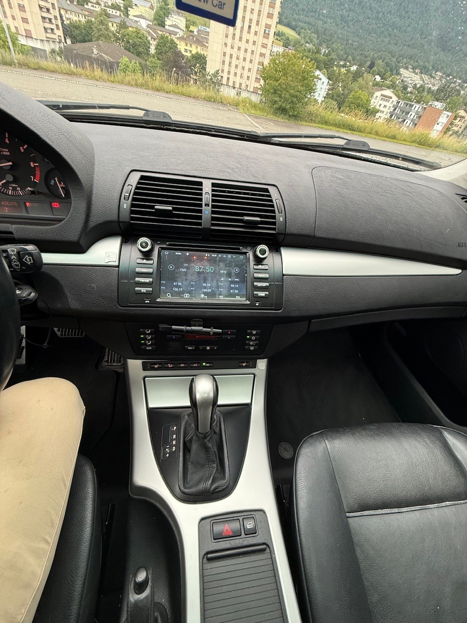 BMW X5 3.0i-image-14
