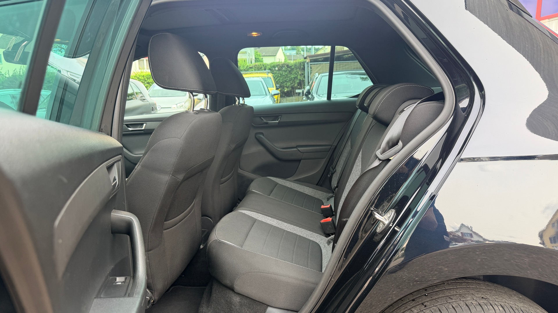 SKODA Fabia 1.0 TSI Drive DSG-image-9