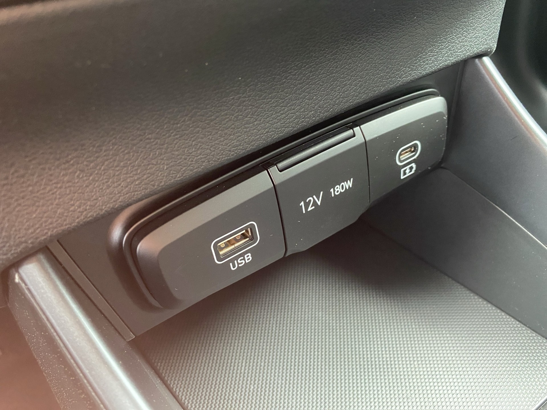 HYUNDAI i20 1.0 T-GDi Comfort DCT-image-15