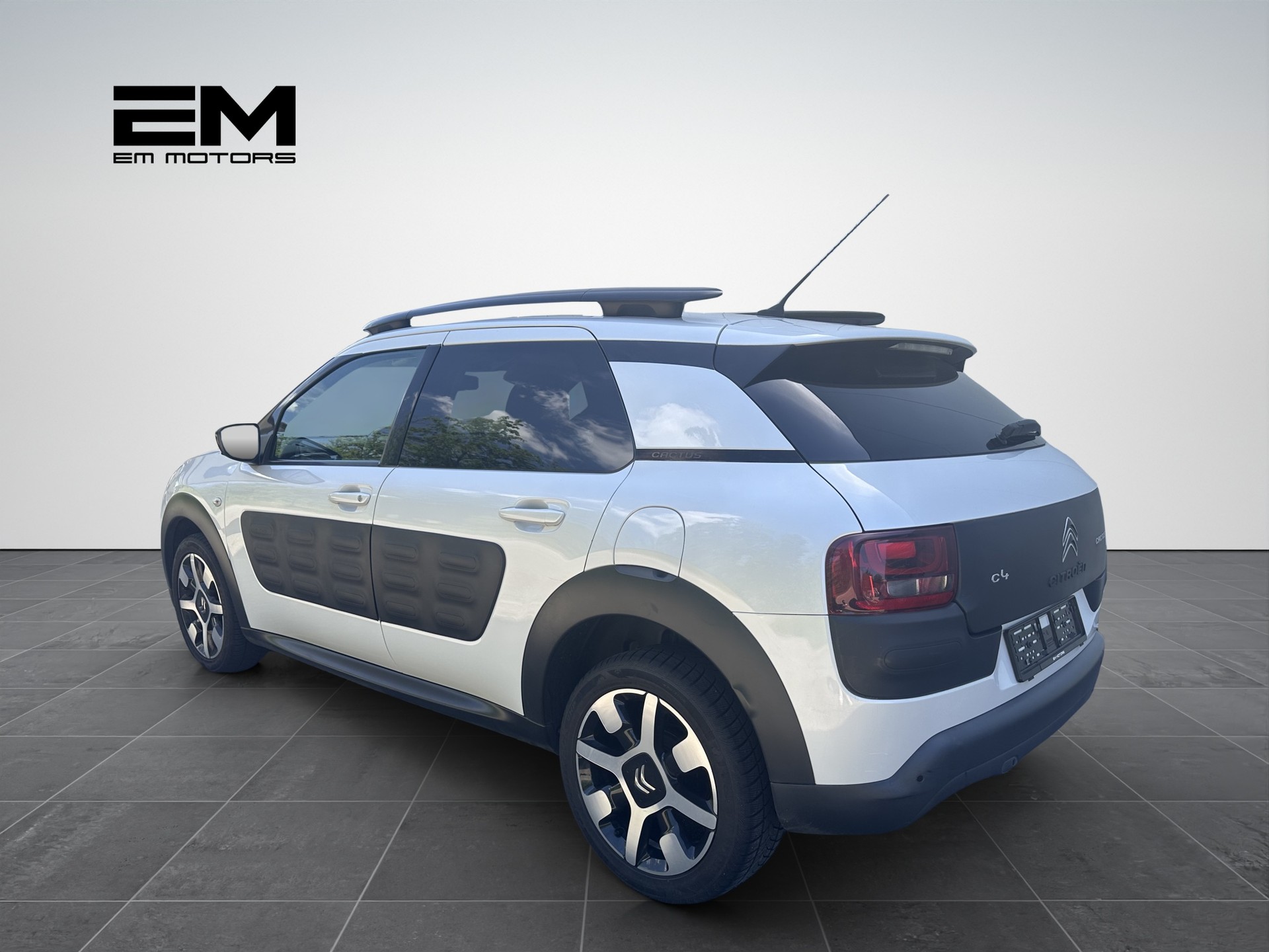 CITROEN C4 Cactus 1.2 e-VTi Shine Edition ETG-showroom-element-3
