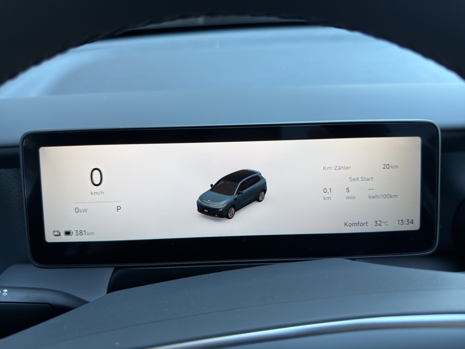 LEAPMOTOR B10 BEV-image-13