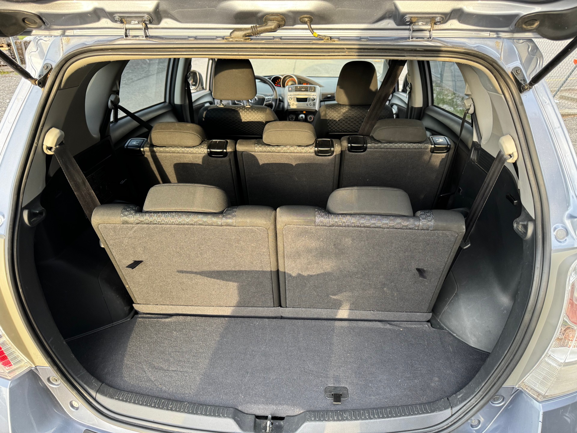 TOYOTA Verso 2.2 D-CAT Linea Sol Automatic-image-9