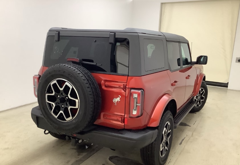 FORD Bronco 2.7 EcoB Outer Banks 4x4-showroom-element-1