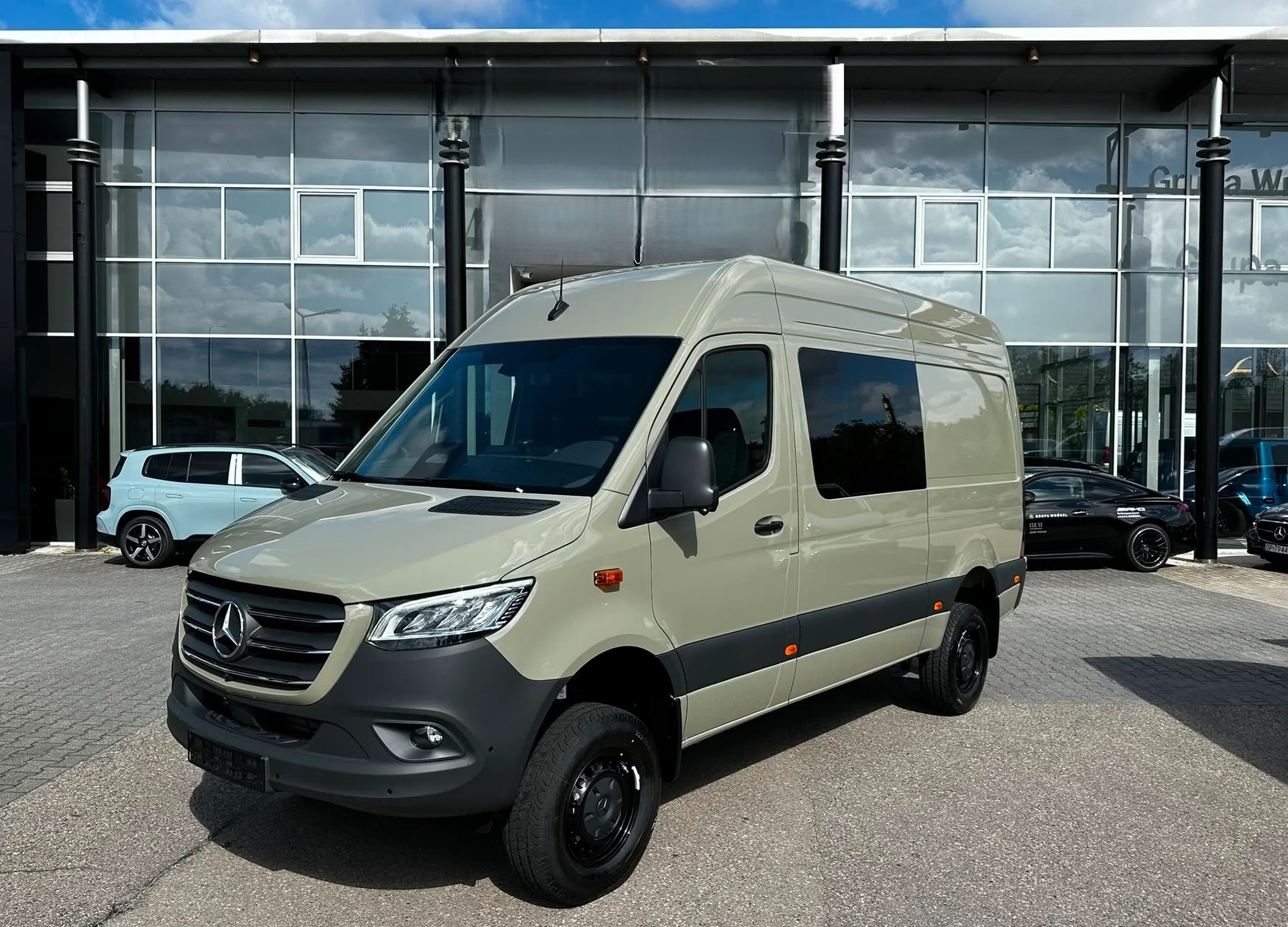 MERCEDES-BENZ Sprinter 319 CDI Lang 9G-TRONIC 4x4