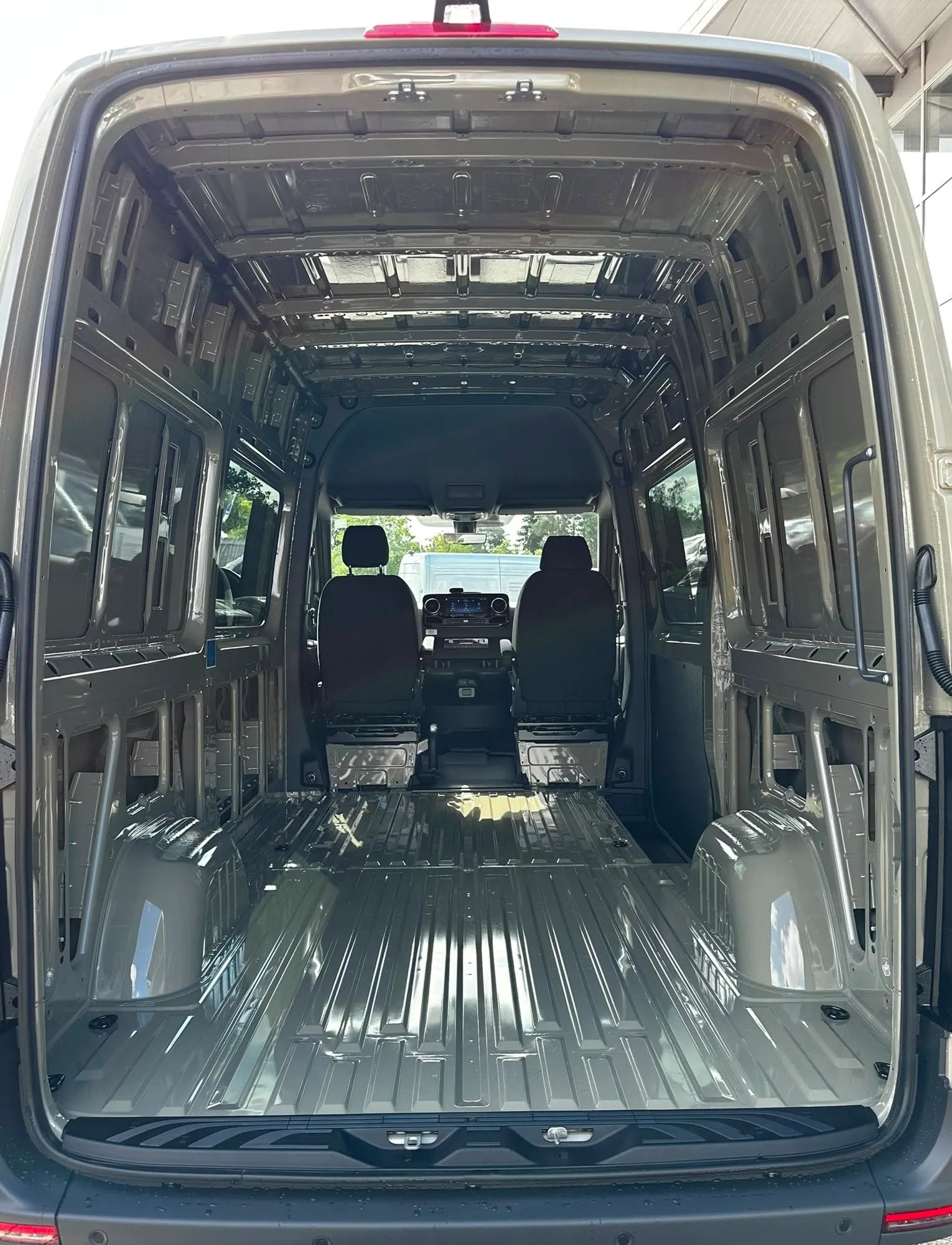 MERCEDES-BENZ Sprinter 319 CDI Lang 9G-TRONIC 4x4-image-4